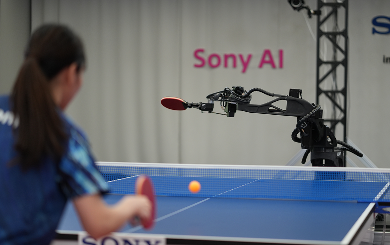 Как робот Sony AI для настольного тенниса продвигает физический ИИ