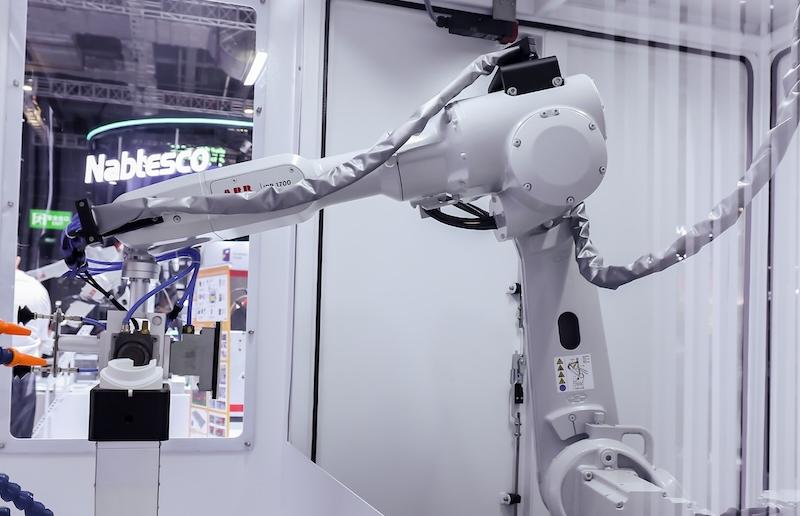 ABB Robotics представила двух промышленных роботов IRB 1700 и IRB 1700ID